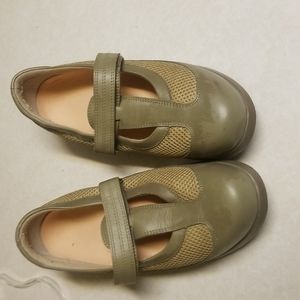 DREW Shoes Sz. 8 W  Orthopedic Mary Jane Leather olive green